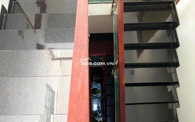 Bán nhà Đẹp, HXH 6m, 200m ra Chợ Hoàng Hoa Thám, 5 Tầng, 6PN 70m2 chỉ 8.7 tỷ. P12 Tân Bình